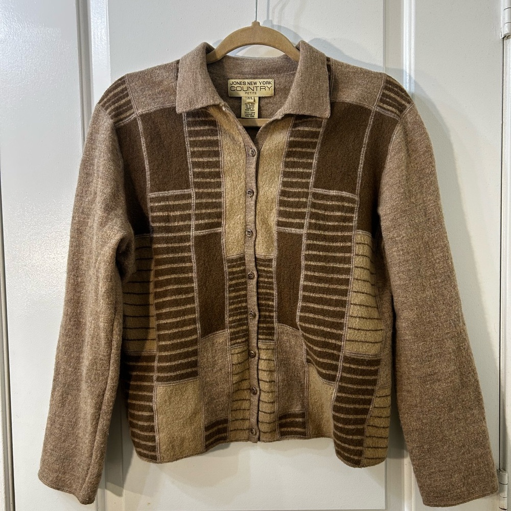100% Wool Y2K Tan and Brown Patterned Patchwork Button Up Cardigan